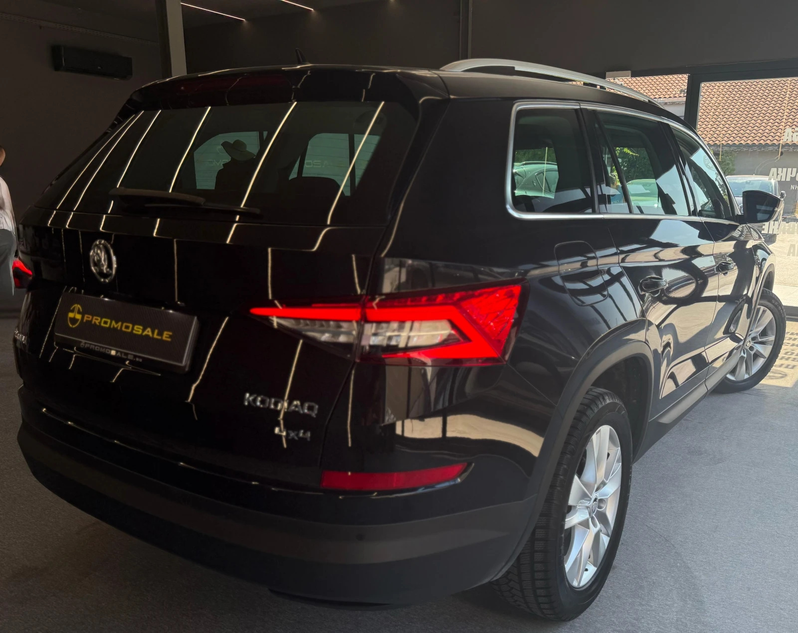 Skoda Kodiaq 4x4* Подгрев* Памет* Лизинг* CarPlay* Теглич* Keyl - изображение 6