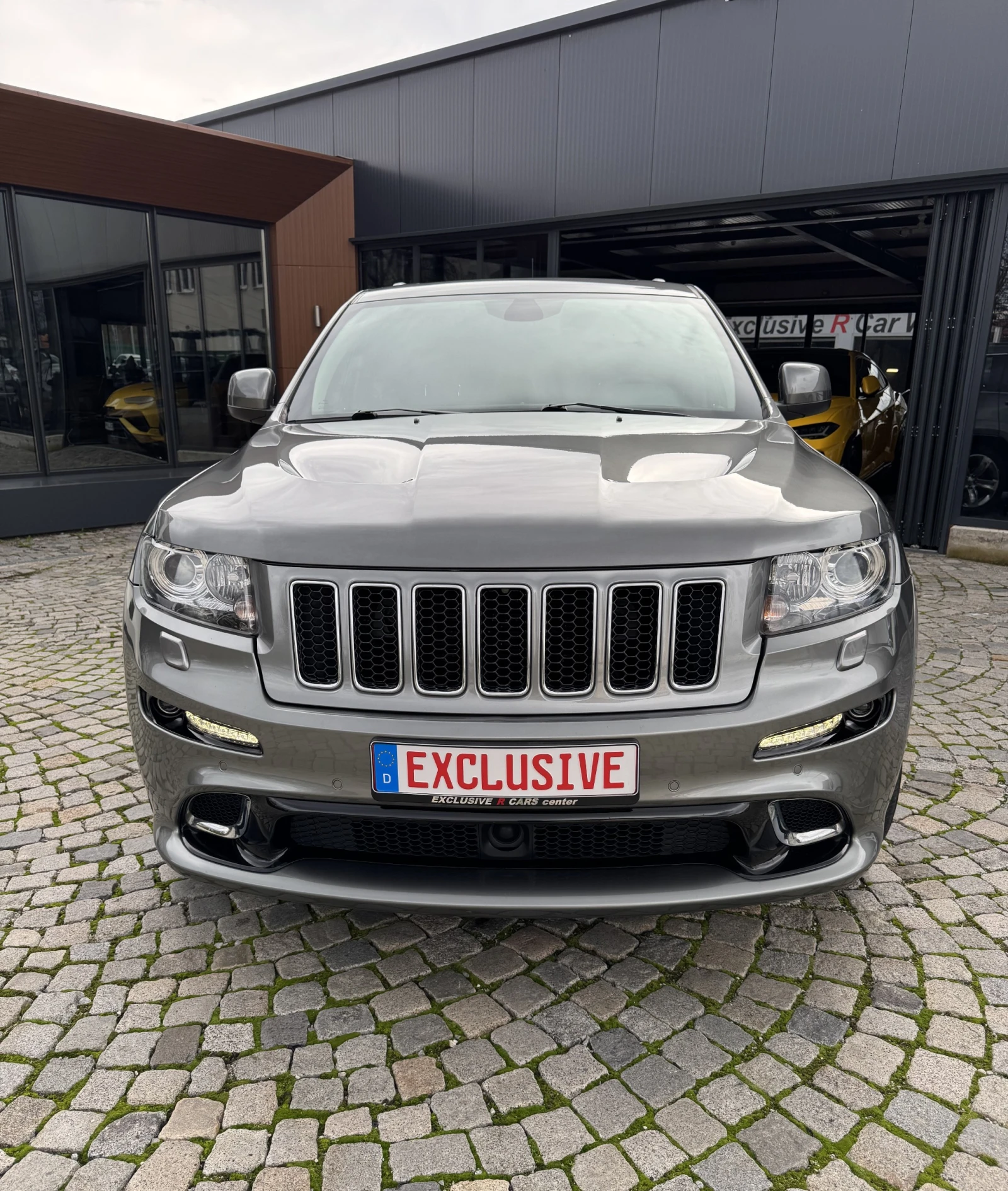 Jeep Grand cherokee SRT 8 6.4 HEMI - изображение 2