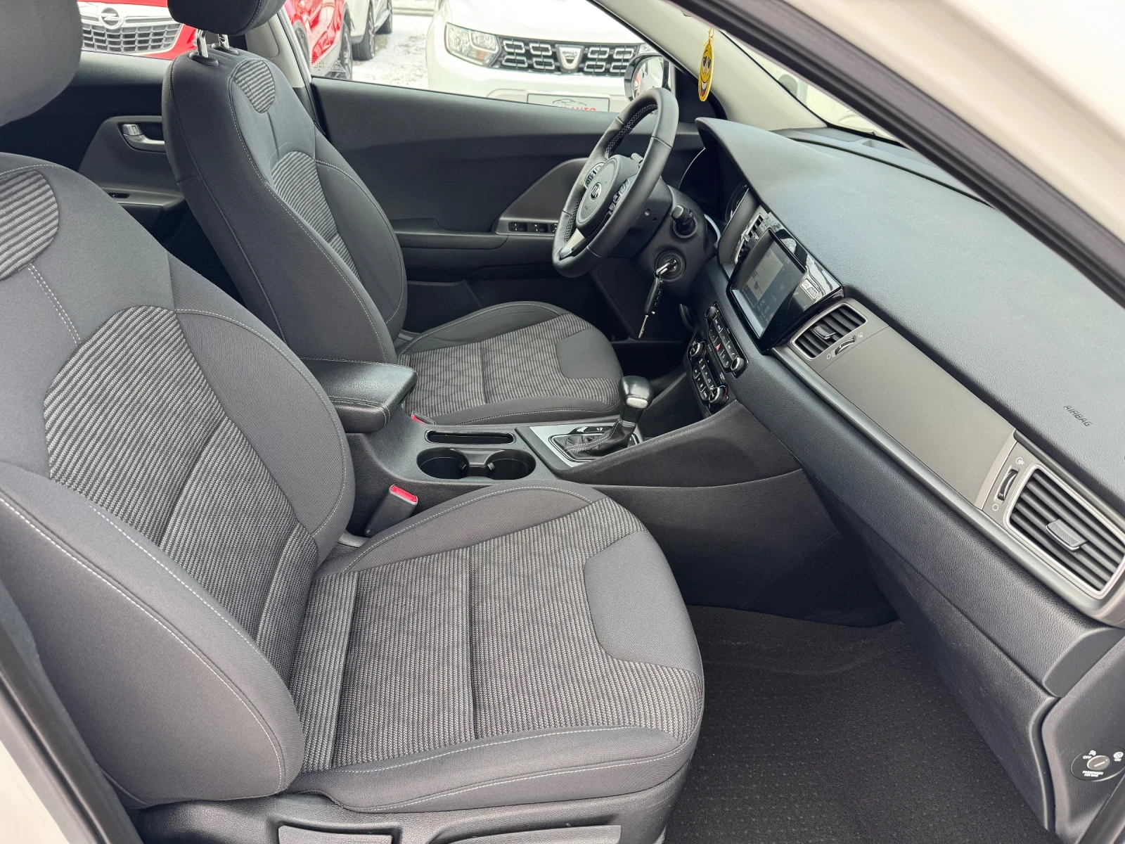 Kia Niro 1.6Hybrid Drive  | Mobile.bg � ����������� 12
