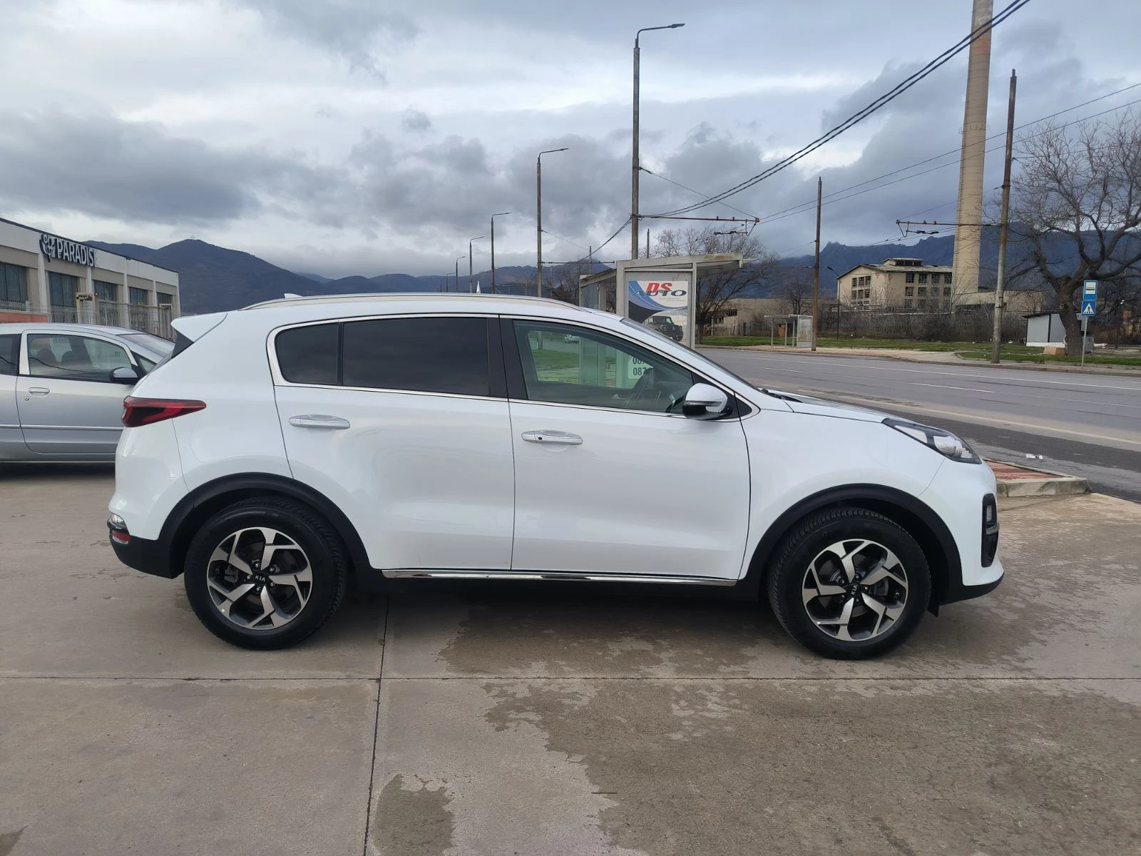 Kia Sportage 1.6d-Navi-Kamera-Keyless-Automat-Euro-6D - изображение 4