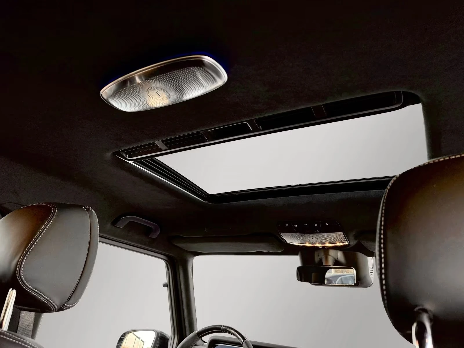 Mercedes-Benz G 63 AMG /FACELIFT/FULL CARBON/SUPERIOR/PERFORMANCE/BURM/, снимка 17 - Автомобили и джипове - 54039109