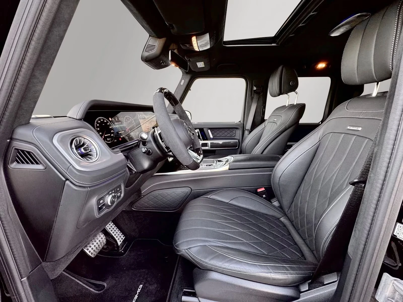 Mercedes-Benz G 63 AMG /FACELIFT/FULL CARBON/SUPERIOR/PERFORMANCE/BURM/, снимка 10 - Автомобили и джипове - 54039109