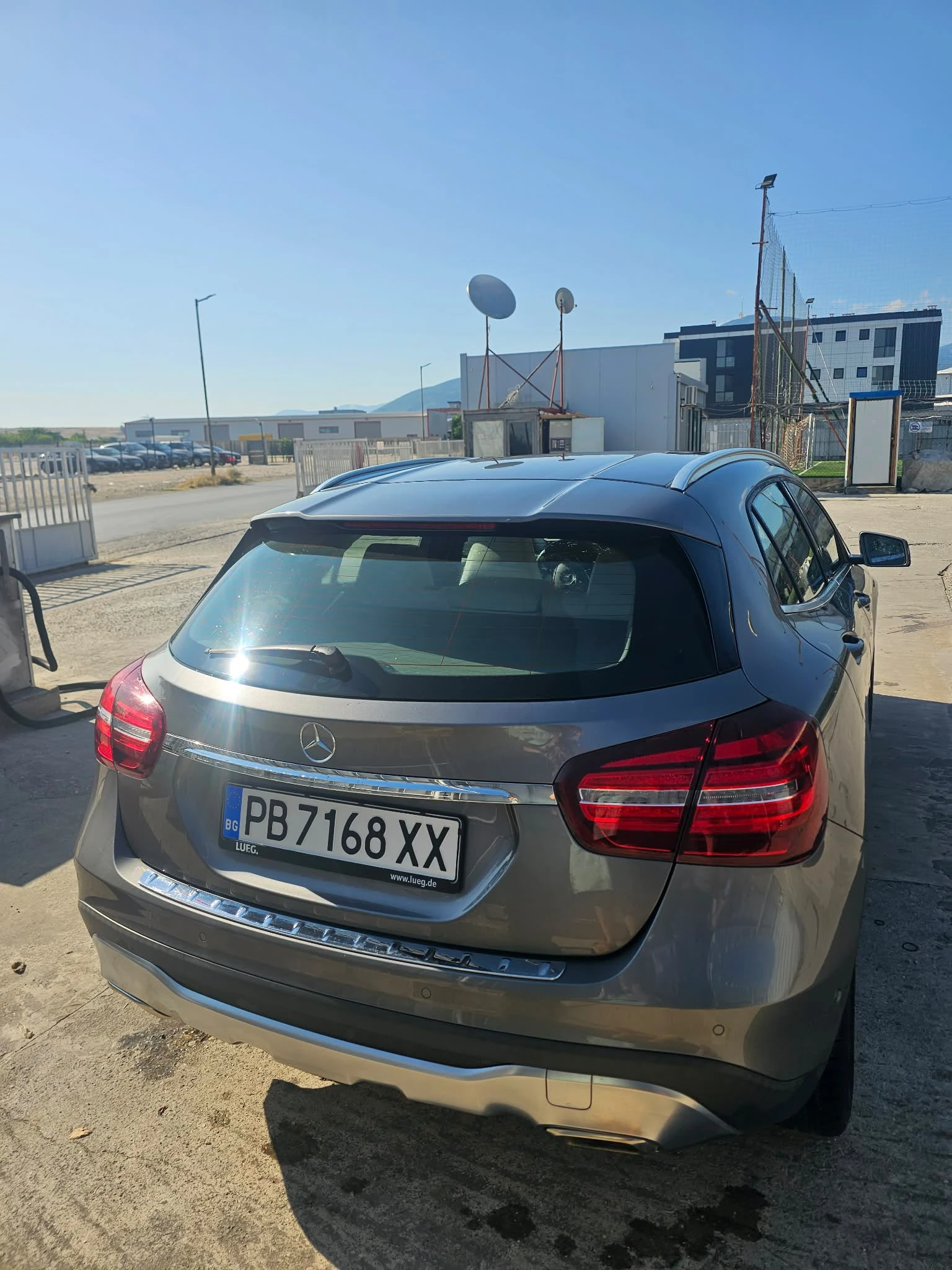 Mercedes-Benz GLA 220 4MATIC, снимка 4 - Автомобили и джипове - 55571360