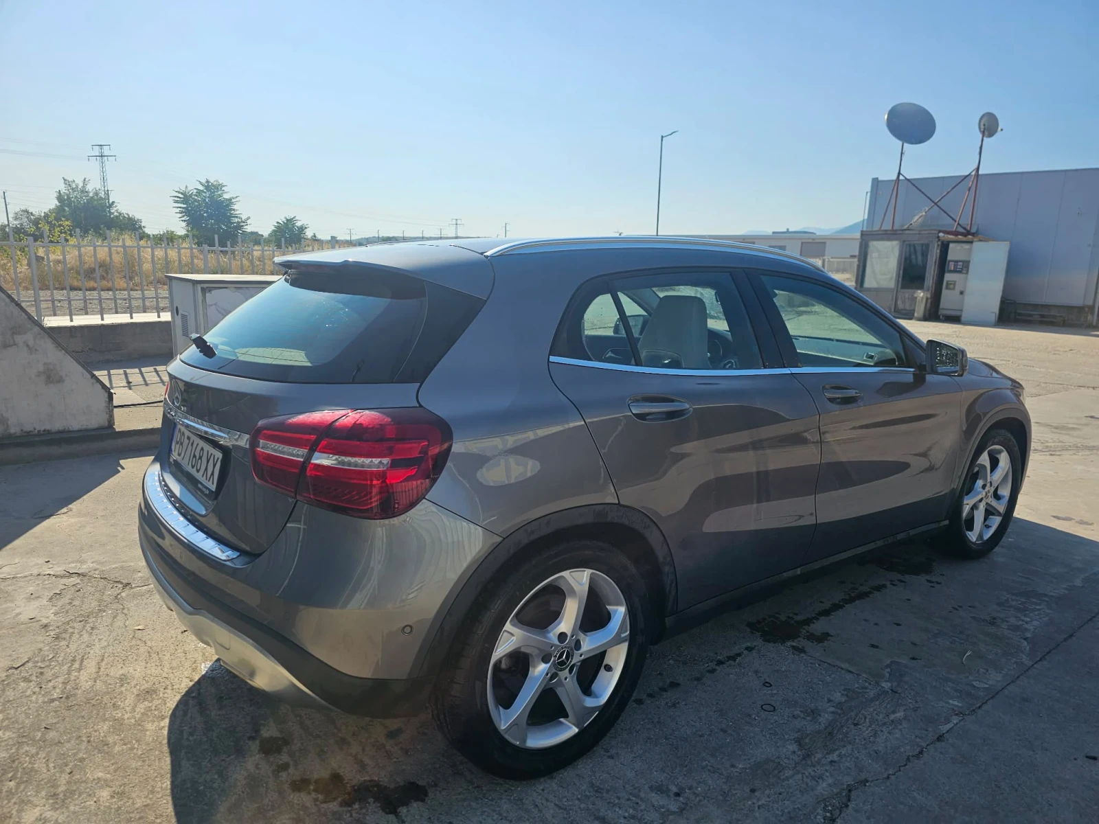 Mercedes-Benz GLA 220 4MATIC, снимка 5 - Автомобили и джипове - 55571360