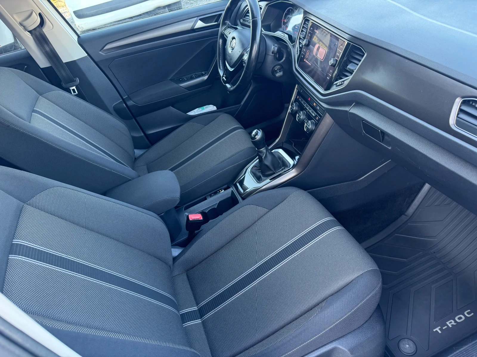 VW T-Roc 1.6d / ��������� / CarPlay / ������� �� ���� | Mobile.bg � ����������� 10
