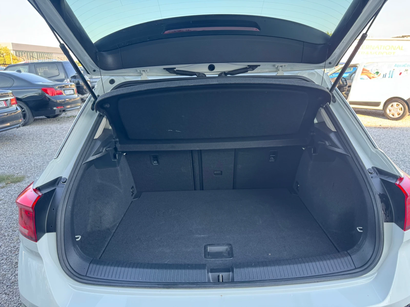 VW T-Roc 1.6d / ��������� / CarPlay / ������� �� ���� | Mobile.bg � ����������� 14