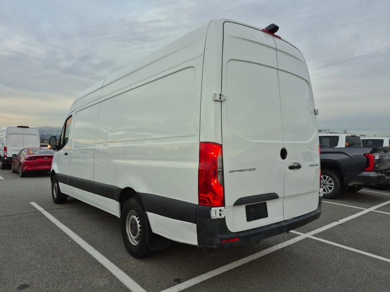 Mercedes-Benz Sprinter 3500 HIGH ROOF V6 * * CARFAX * * АВТО КРЕДИТ * * , снимка 4 - Бусове и автобуси - 52977720