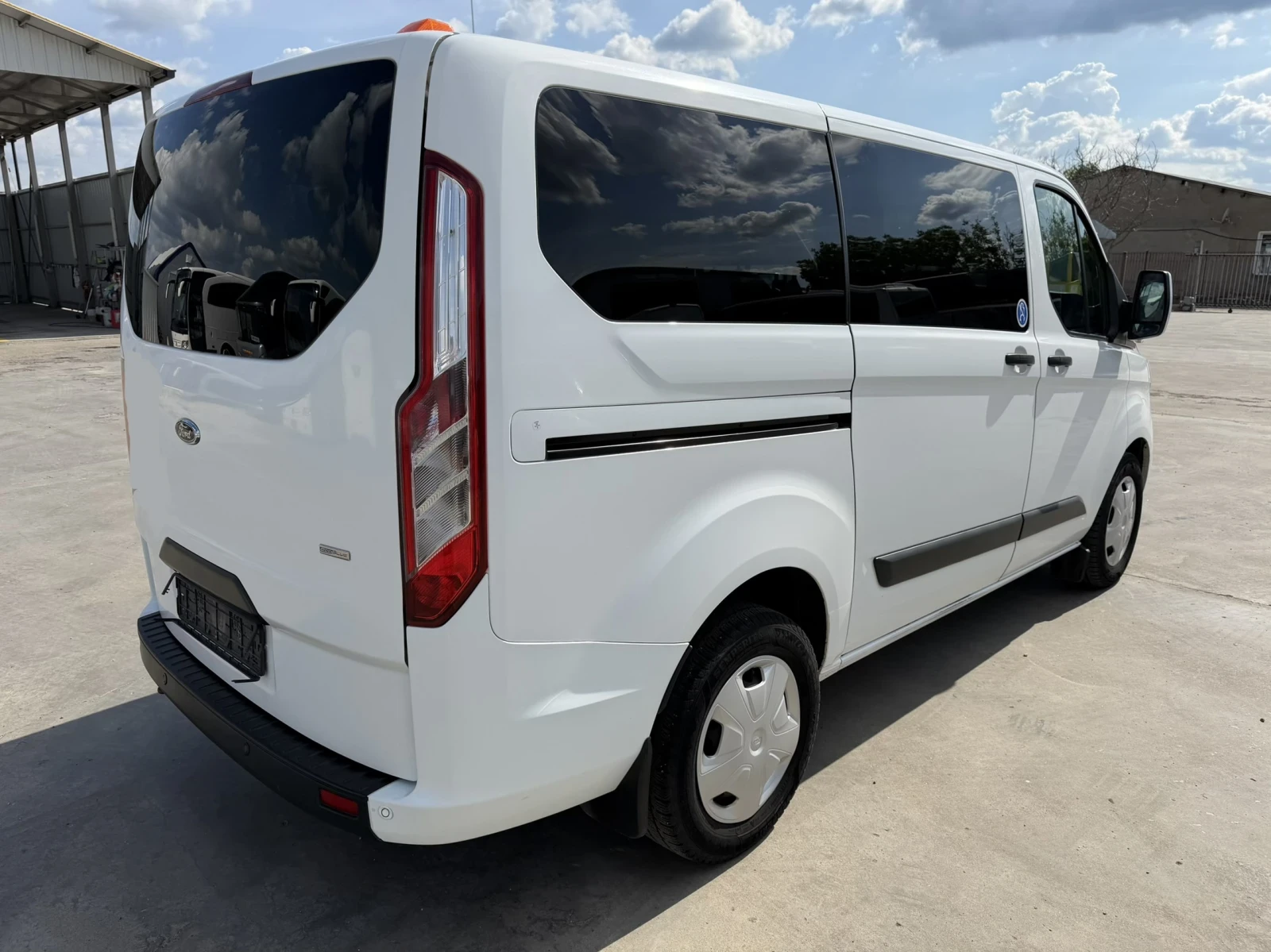Ford Transit Custom 2хКлима facelift, снимка 3 - Бусове и автобуси - 54784175