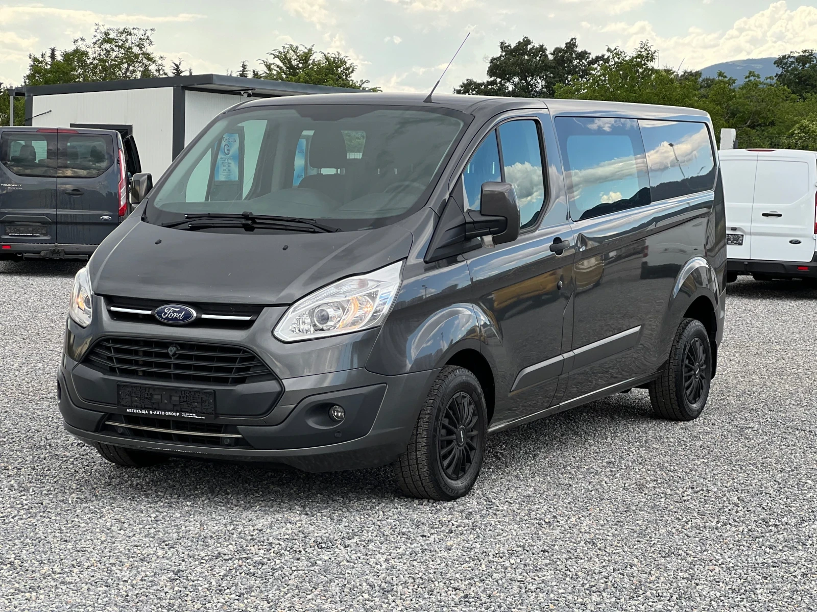Ford Transit Custom 5+ 1 Места