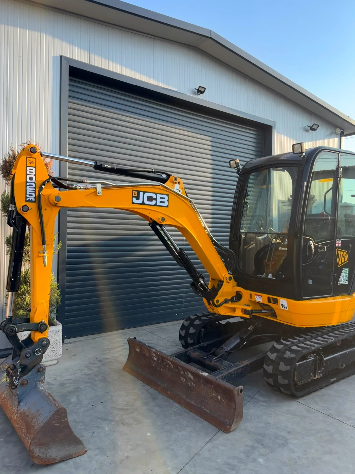 Багер JCB 8025 ZTS 2023г. 900м., снимка 3 - Индустриална техника - 55545239