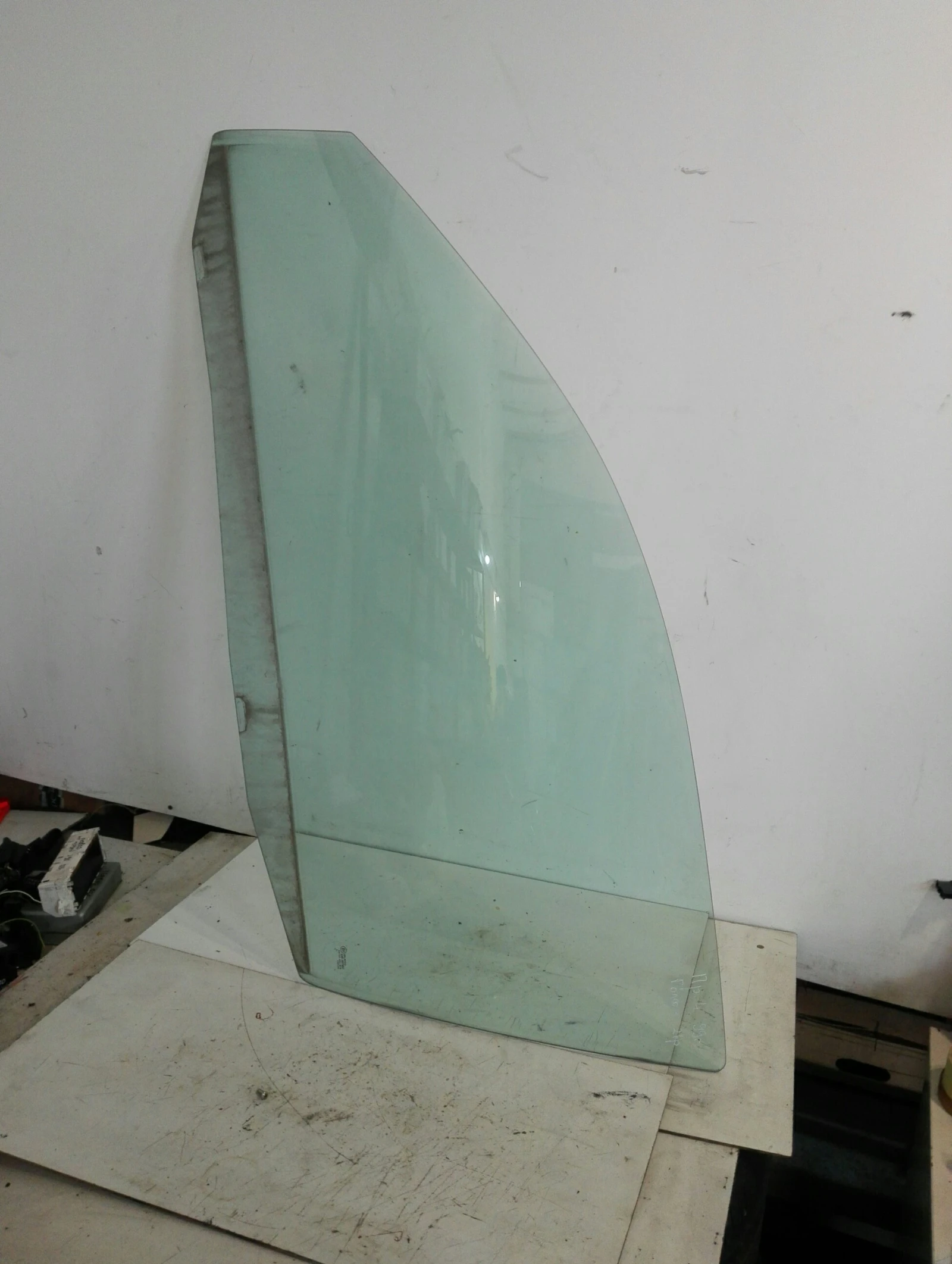 ������ ������ ���� ���������� ���� 4 2����� | Mobile.bg � ����������� 1