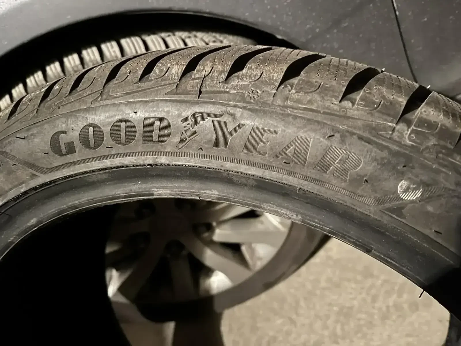 ���� 245/40R18 | Mobile.bg � ����������� 5