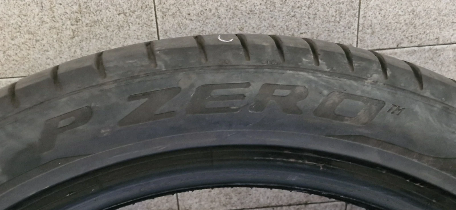 Гуми Летни 275/40R21, снимка 8 - Гуми и джанти - 54703143