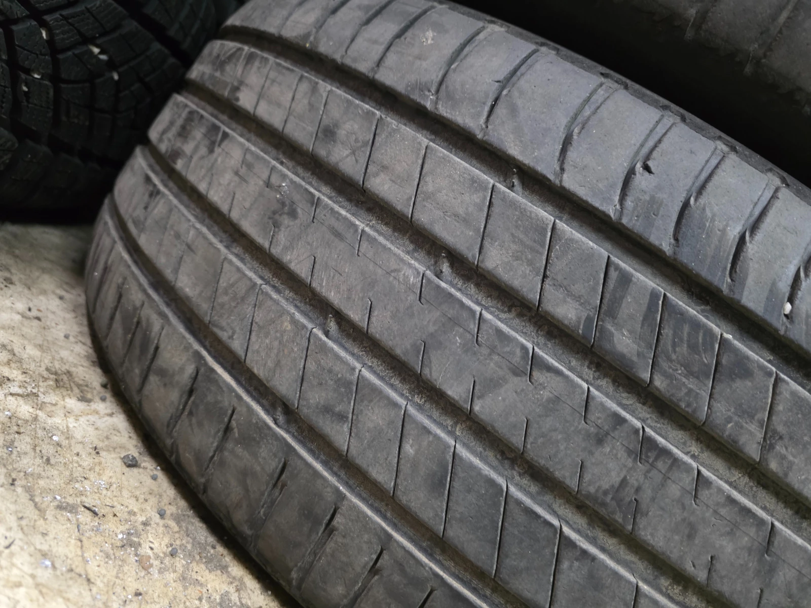 Гуми Летни 255/45R20, снимка 2 - Гуми и джанти - 54731158