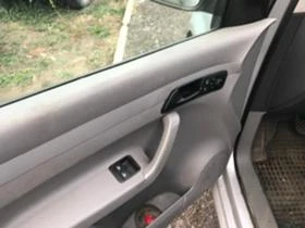 VW Caddy 1.9Tdi,BLS,105 кс., снимка 5