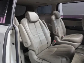 Kia Carnival 9-Seater Noblesse, снимка 12