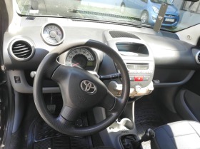Toyota Aygo, снимка 4 - Автомобили и джипове - 45719337