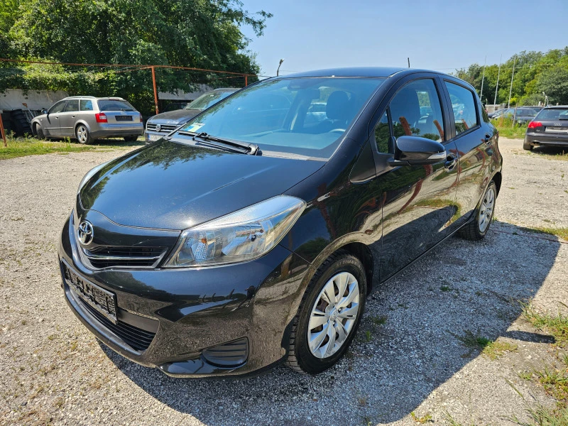 Toyota Yaris 1, 0 benzin , снимка 1 - Автомобили и джипове - 41860739