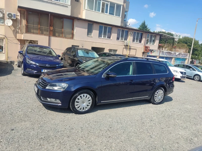 VW Passat Комби, снимка 12 - Автомобили и джипове - 48460259