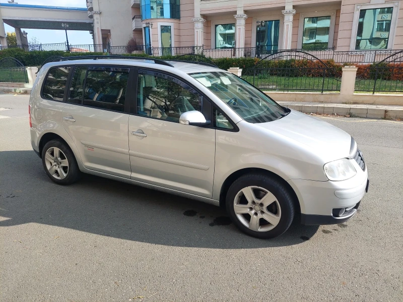 VW Touran, снимка 2 - Автомобили и джипове - 47965405