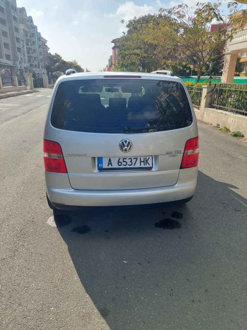 VW Touran, снимка 4 - Автомобили и джипове - 47965405