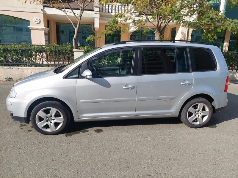 VW Touran, снимка 3 - Автомобили и джипове - 47965405