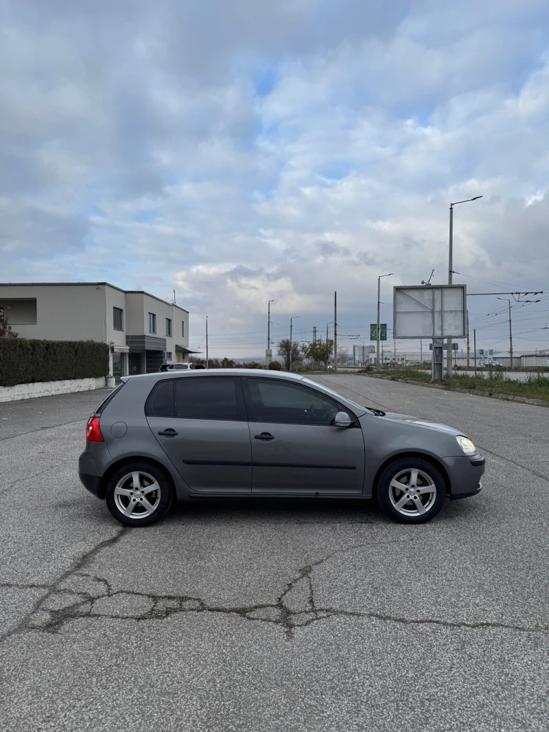 VW Golf 1.9, снимка 4 - Автомобили и джипове - 47991322