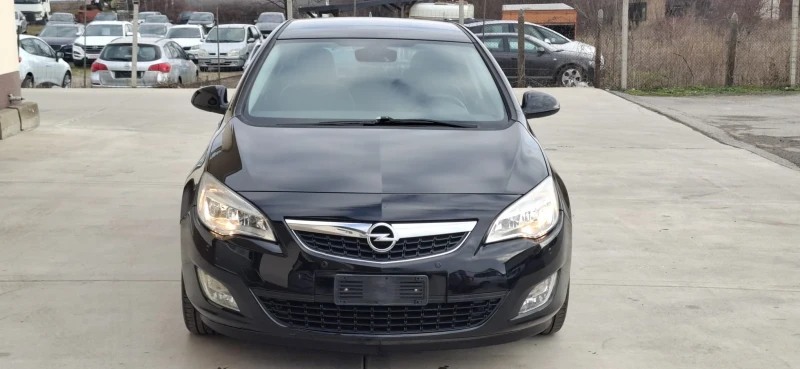 Opel Astra 1.4 турбо 140 коня с газ, снимка 2 - Автомобили и джипове - 48224657