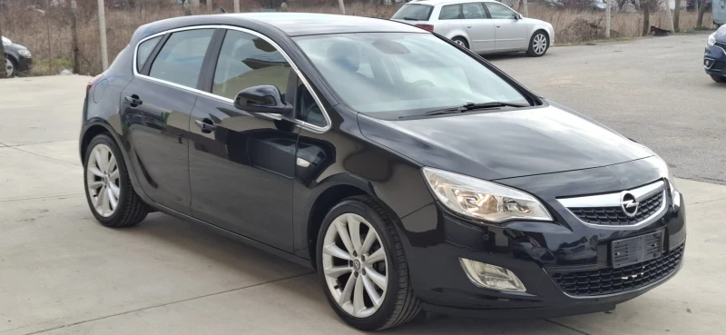 Opel Astra 1.4 турбо 140 коня с газ, снимка 1 - Автомобили и джипове - 48224657