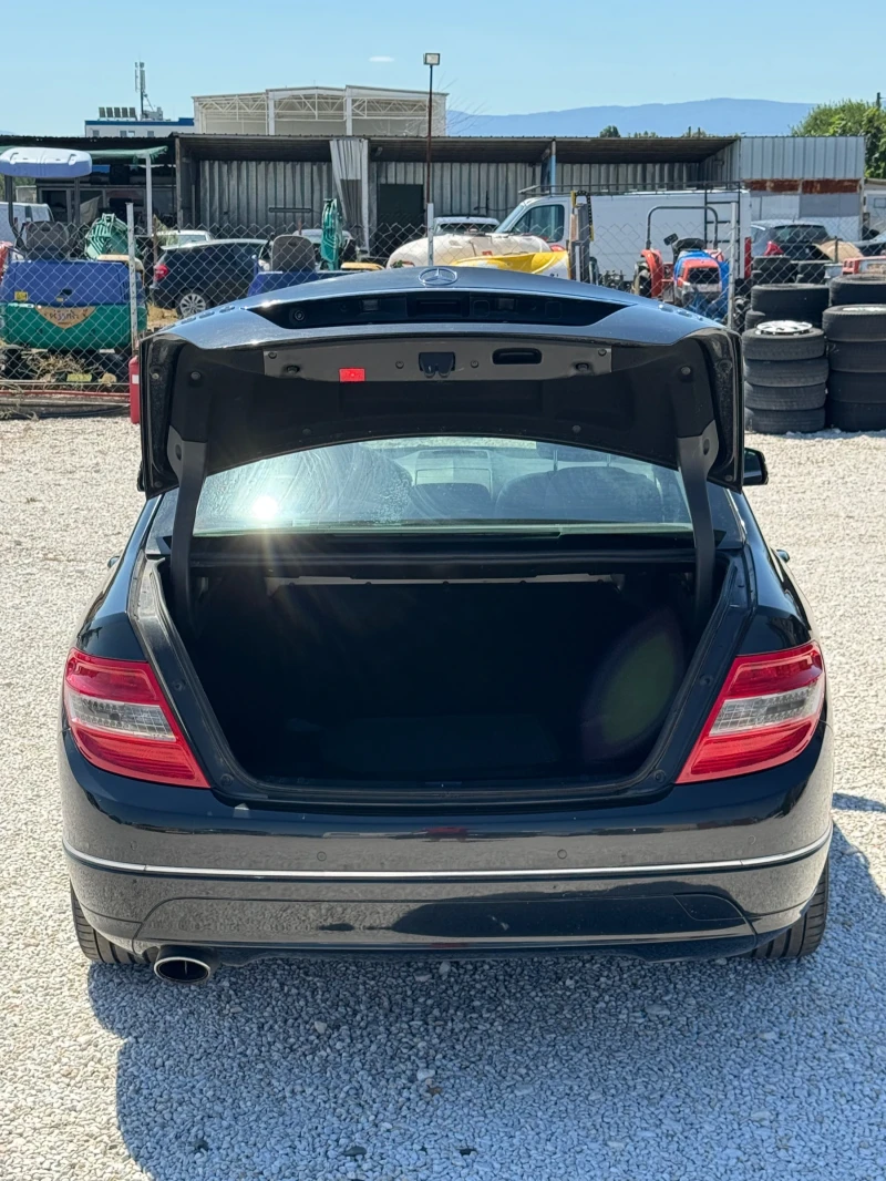 Mercedes-Benz C 220 2.2 CDI, снимка 4 - Автомобили и джипове - 51242265