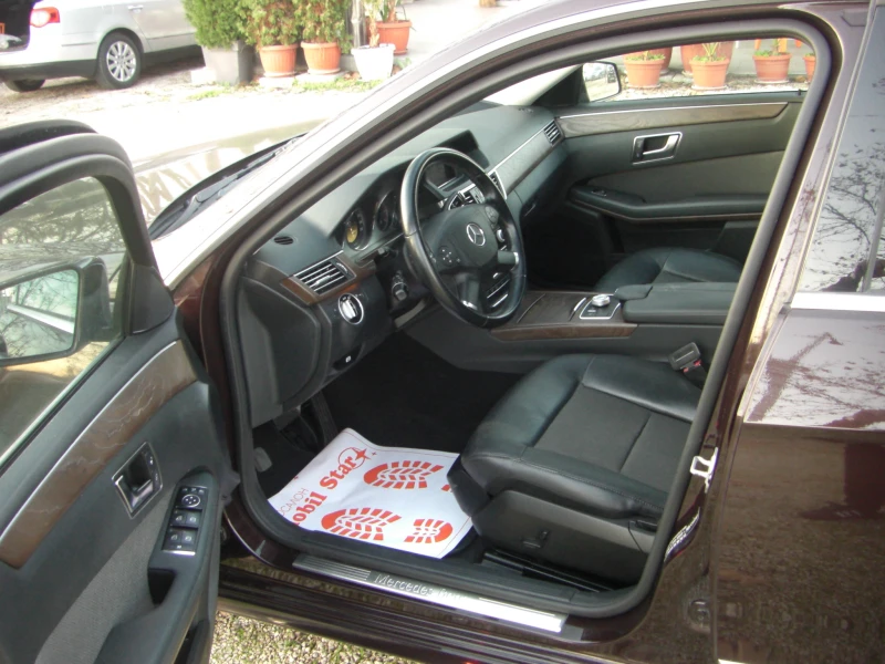 Mercedes-Benz E 220 cdi AVANGARD NAVI AVTOMAT 7G-TRONIK, снимка 9 - Автомобили и джипове - 53029583