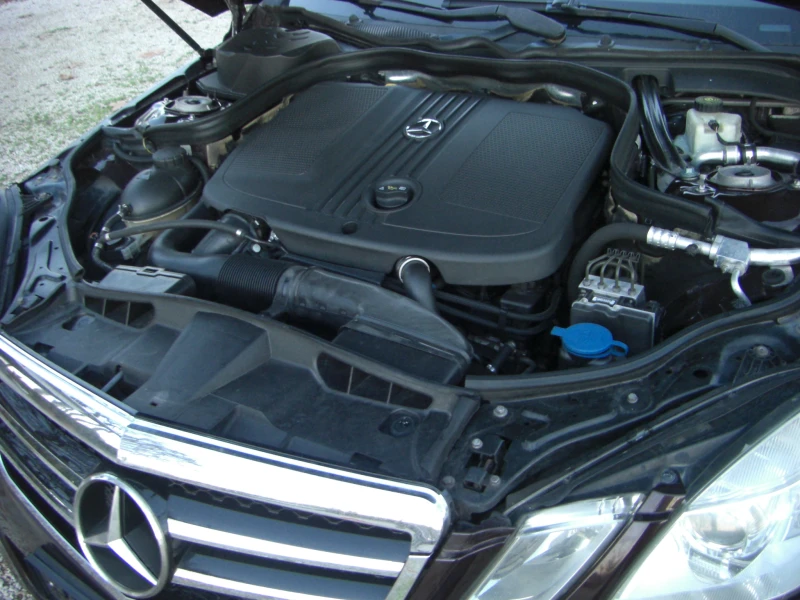 Mercedes-Benz E 220 cdi AVANGARD NAVI AVTOMAT 7G-TRONIK, снимка 17 - Автомобили и джипове - 53029583