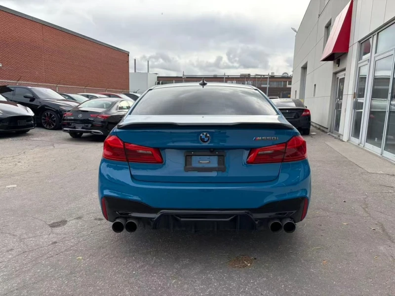 BMW 550 * M550i xDrive * CARFAX * БЕЗ ПЪРВОНАЧАЛНА ВНОСКА, снимка 4 - Автомобили и джипове - 53143284