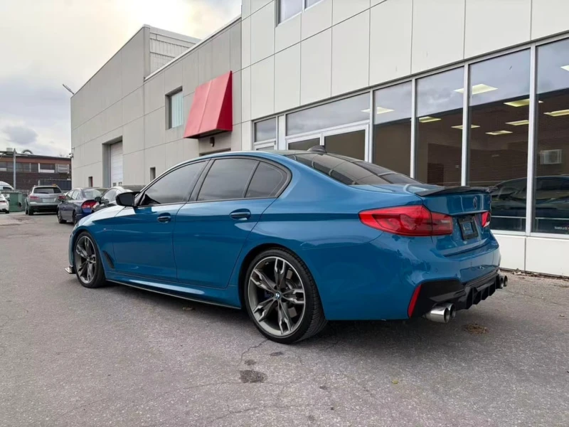 BMW 550 * M550i xDrive * CARFAX * БЕЗ ПЪРВОНАЧАЛНА ВНОСКА, снимка 2 - Автомобили и джипове - 53143284