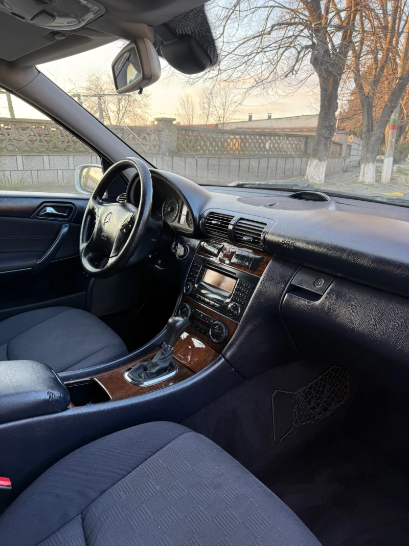 Mercedes-Benz C 200 2.2 CDI, снимка 7 - Автомобили и джипове - 53168274