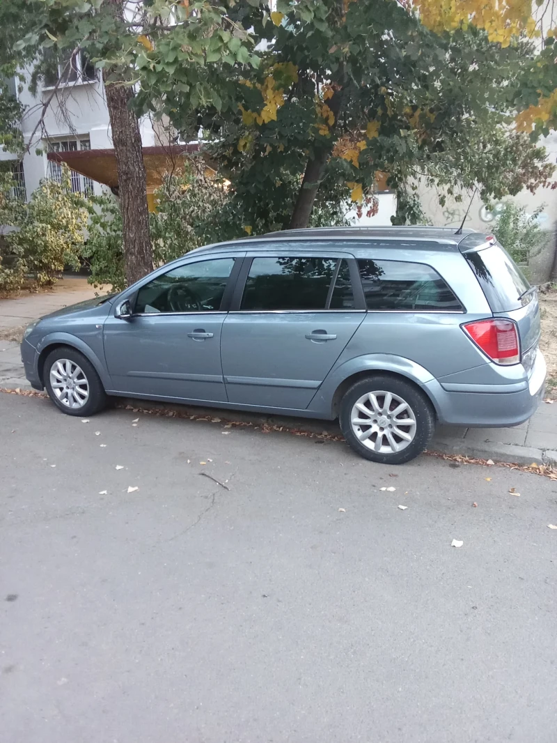 Opel Astra 1.7, снимка 2 - Автомобили и джипове - 53211943