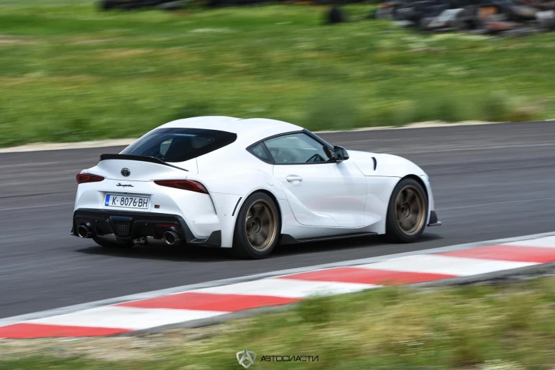 Toyota Supra GR, снимка 4 - Автомобили и джипове - 53282238