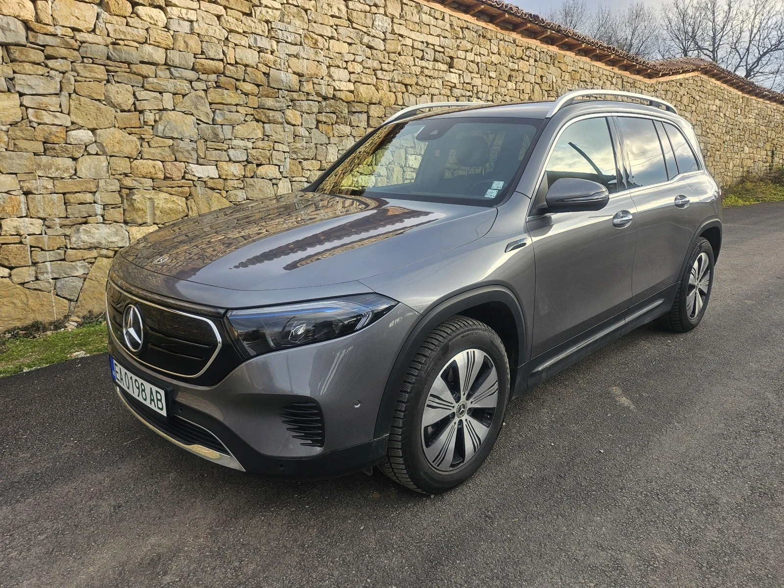 Mercedes-Benz EQB 300 4 MATIC, снимка 1