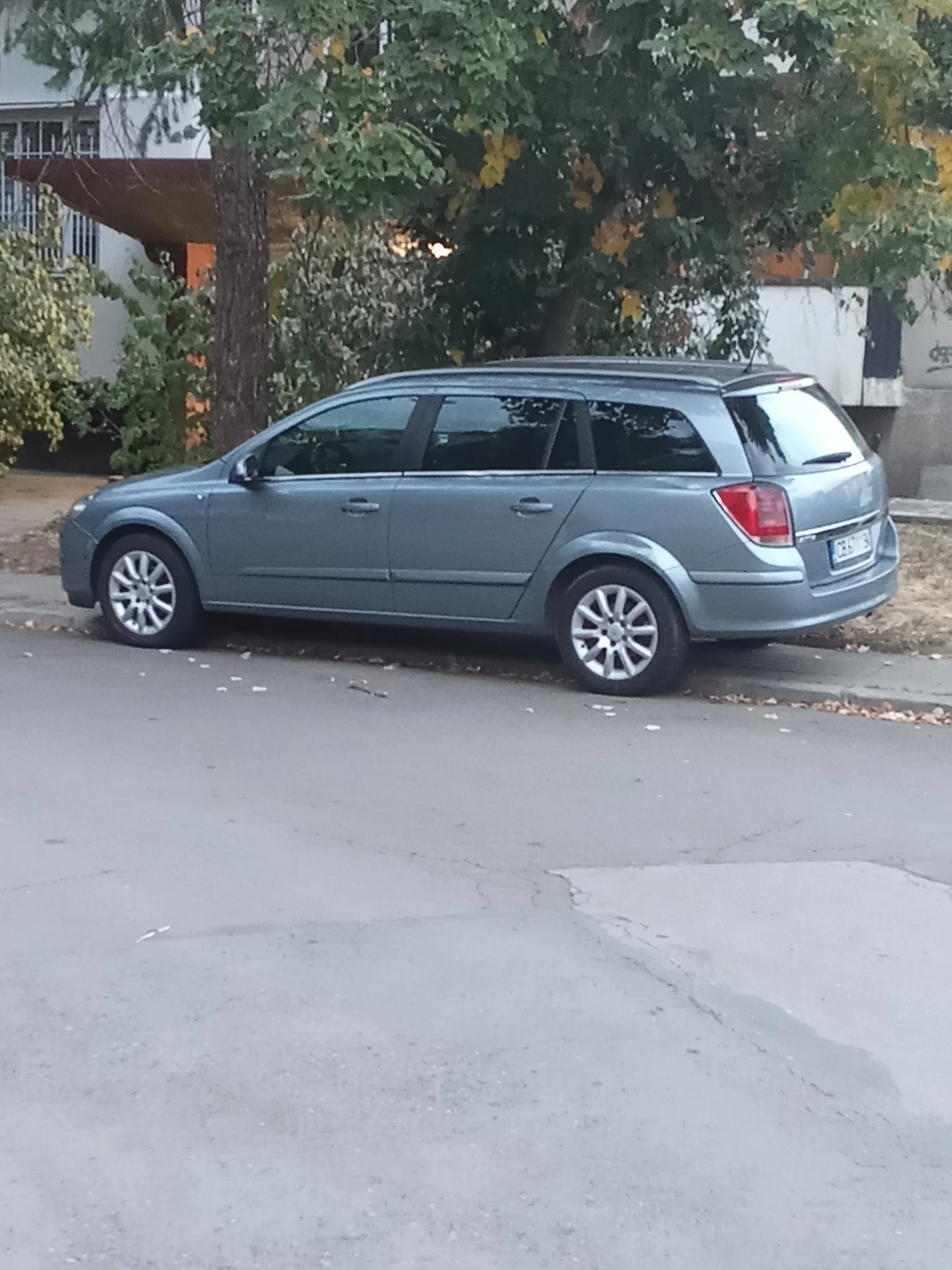 Opel Astra 1.7, снимка 1