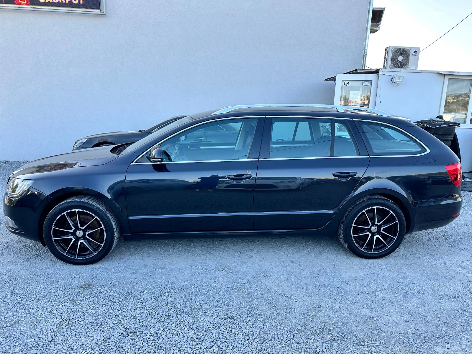 Skoda Superb 2.0 TDI  - изображение 5