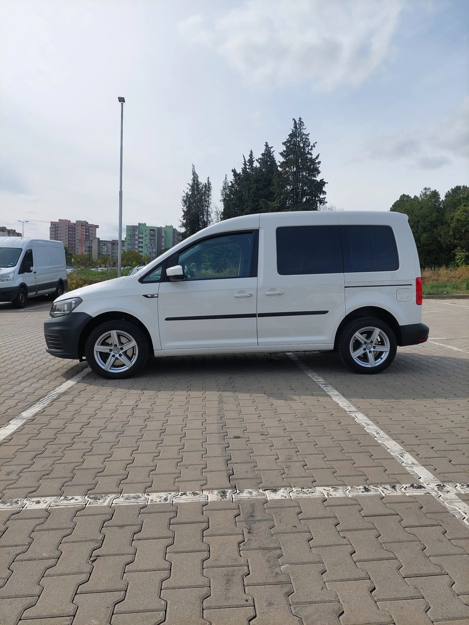 VW Caddy  - изображение 5