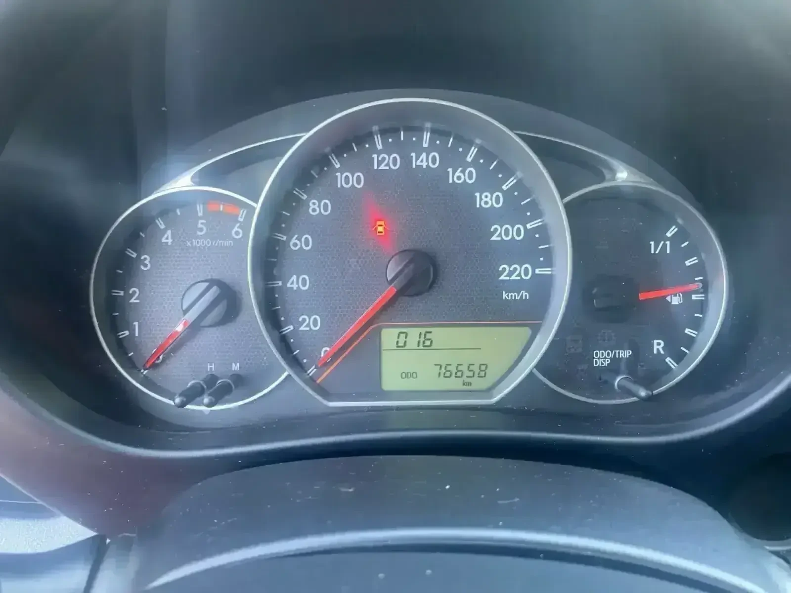 Toyota Verso S 1.4D4D АВТОМАТИК 76000KM, снимка 8 - Автомобили и джипове - 49600263