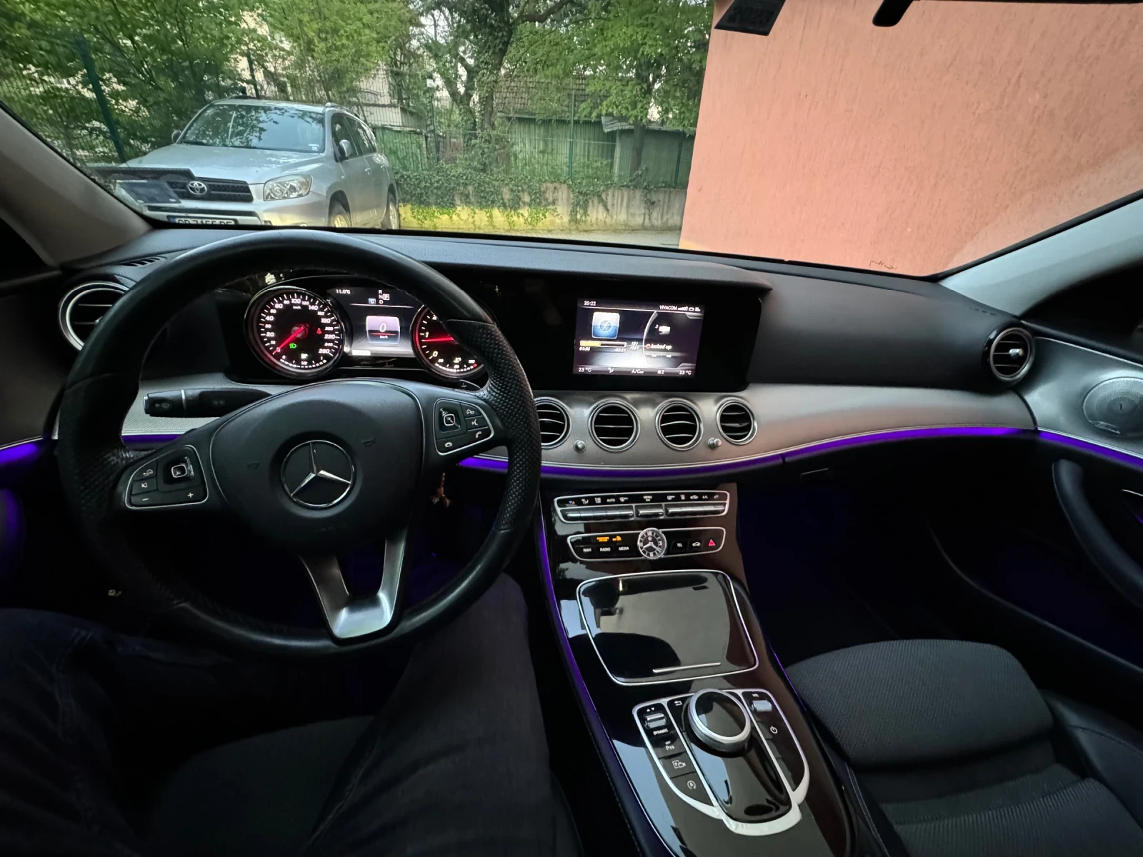 Mercedes-Benz E 220 Amg* Burm* Ambient - изображение 9