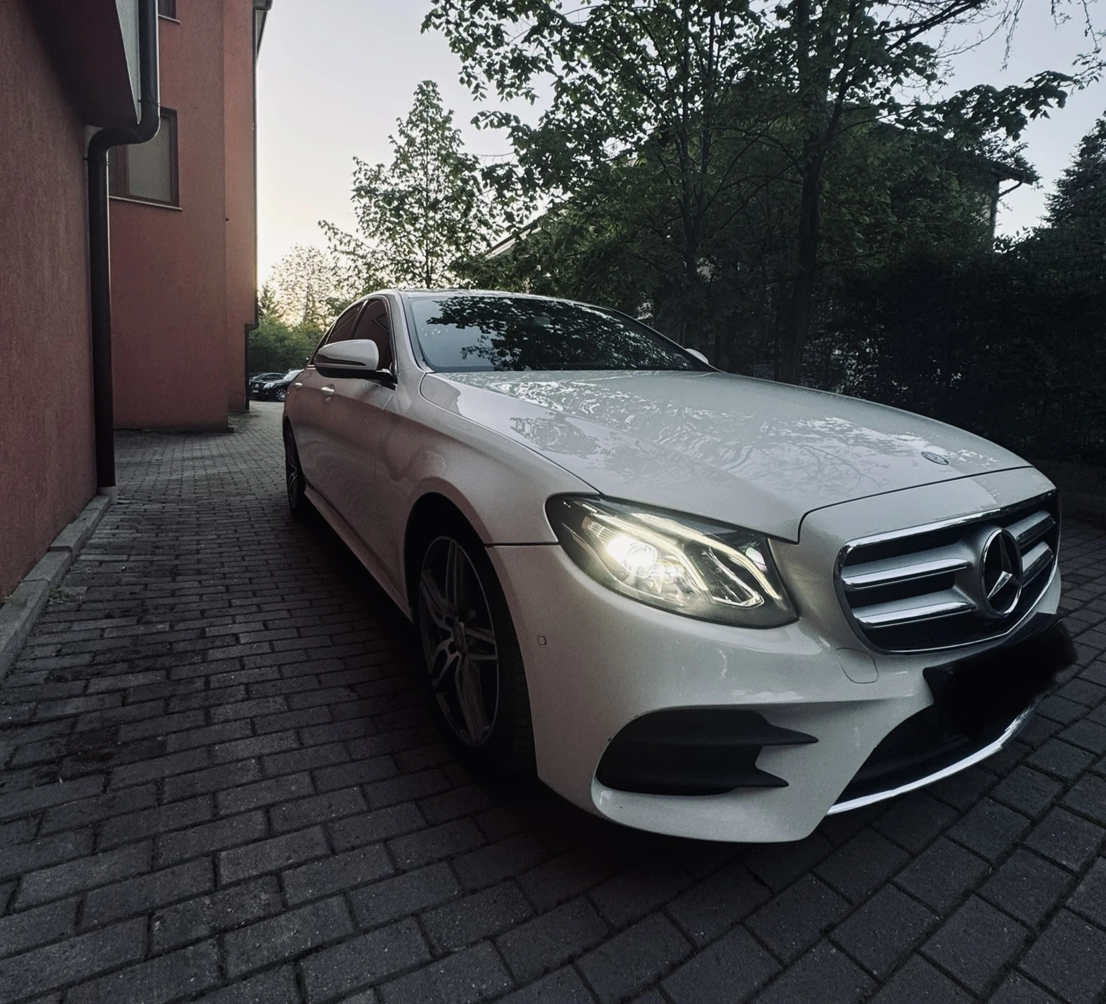 Mercedes-Benz E 220 Amg* Burm* Ambient - изображение 6
