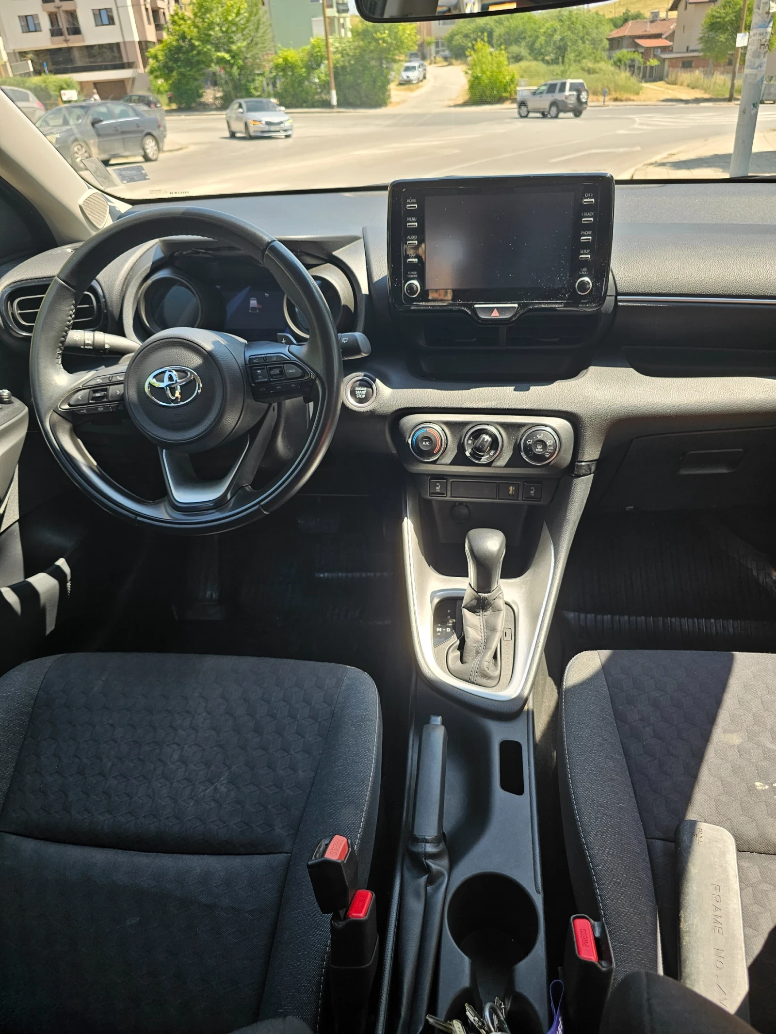 Toyota Yaris  - изображение 2