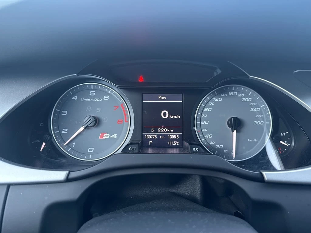 Audi S4 * 4dr Sdn S tronic * CARFAX * ЦЕНА ДО БГ - изображение 8