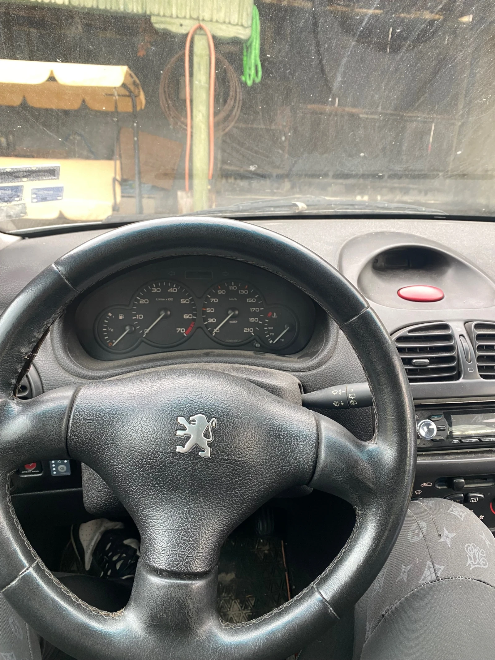 Peugeot 206 1.1i - изображение 4