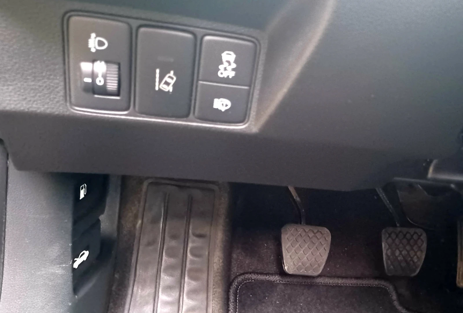 Honda Civic Facelift 1.8 IVTEC , снимка 8 - Автомобили и джипове - 54191922