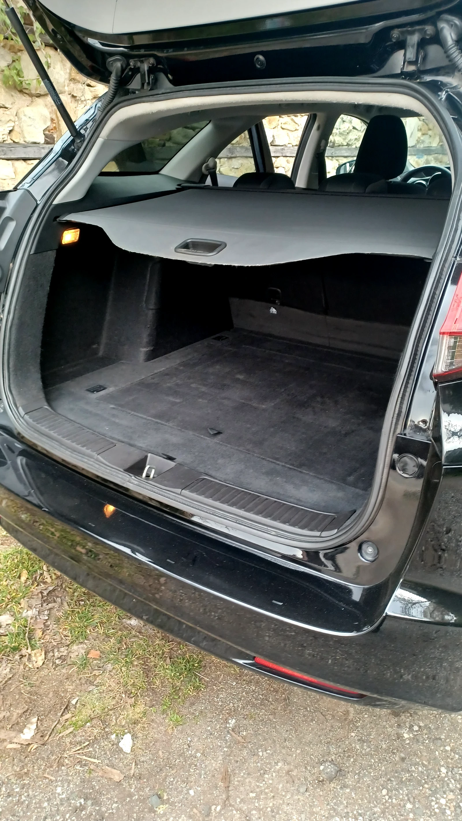 Honda Civic Facelift 1.8 IVTEC , снимка 5 - Автомобили и джипове - 54191922