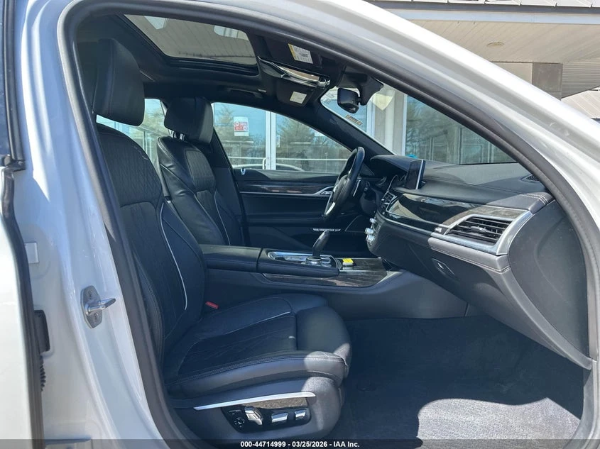 BMW 750 4.4L V-8 DI, DOHC, VVT, TURBO, 445HP All Wheel | Mobile.bg � ����������� 5